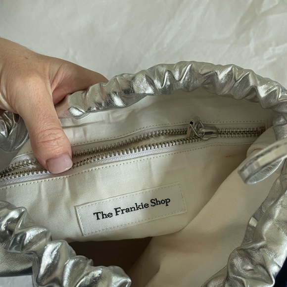 MORGAN FAUX LEATHER SMALL POUCH - SILVER - Picture 4 of 6